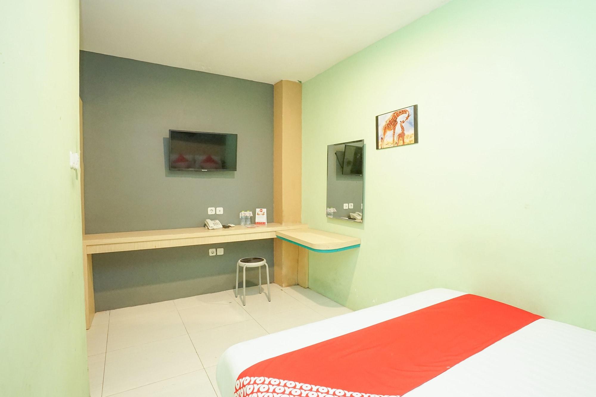 Oyo 277 Rukotel Near Rsu Adi Husada Undaan Kota Surabaya Esterno foto